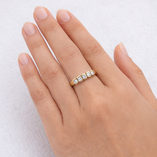 18ct Gold 5-Stone Natural Diamond Ring, Size I1/2 Hallmarked 2.1g