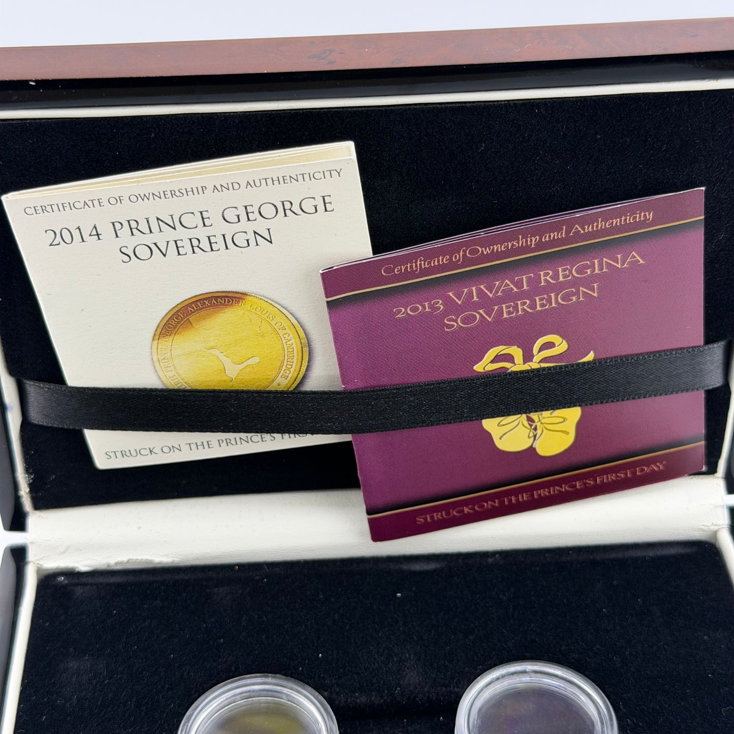 London Mint Commemorative 2 Gold Coin Set:2013 Vivat Regina Full Sovereign and 2014 Prince George Full Sovereign 16g of 22ct Gold