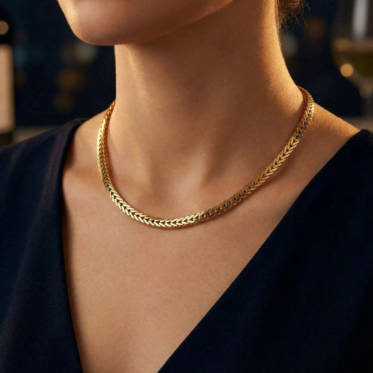 9ct Yellow Gold Ladies/Girl Herringbone Link Choker Necklace, 4mm W, 14.5in L, 14.8g Stamped 9ct