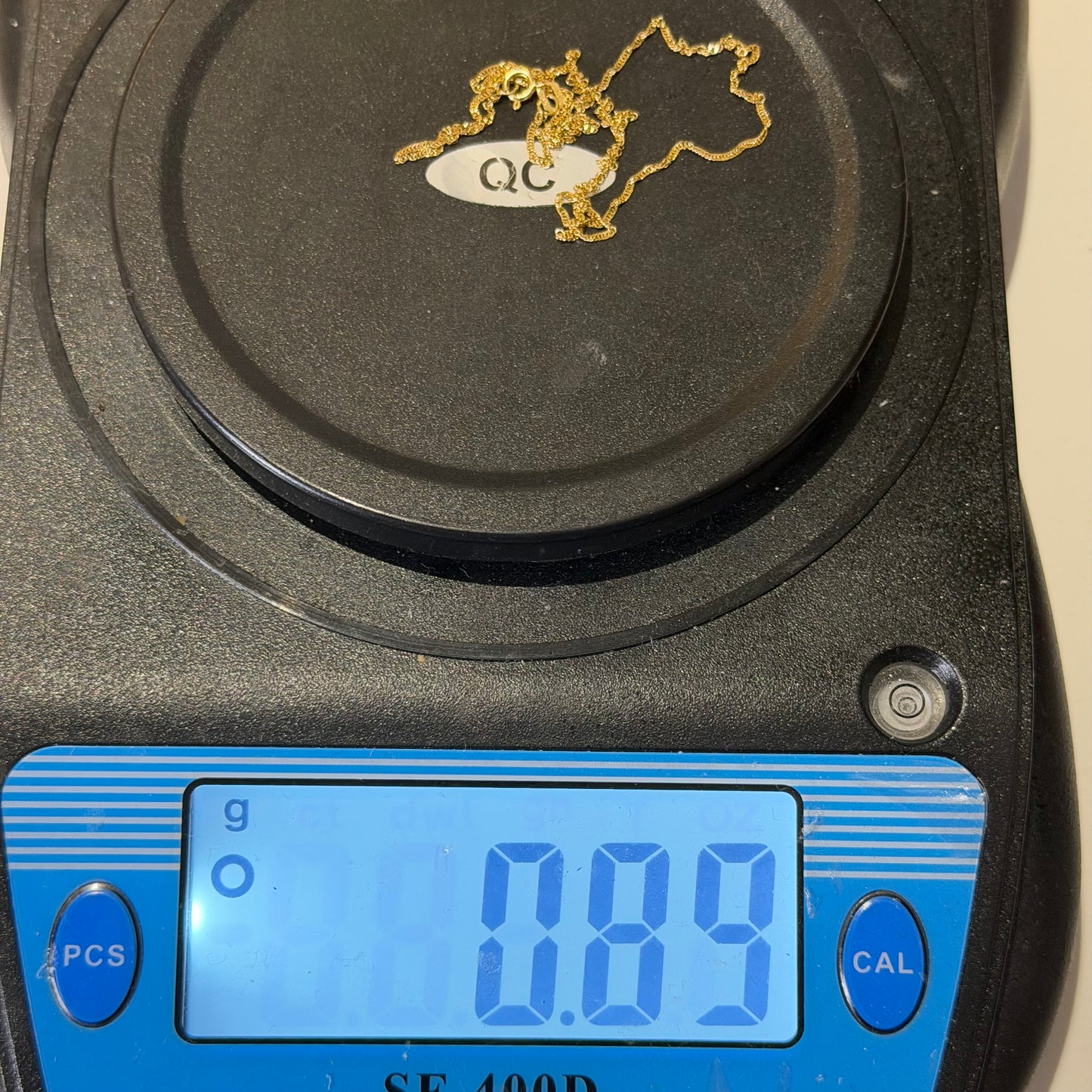 14ct Gold Twist Curb Chain 16in L, Stamped 0.9g