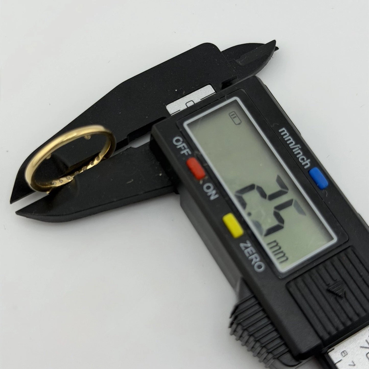 18ct Gold Diamond/Ruby Half Eternity Ring. Size K1/2, Hallmarked 3.1g