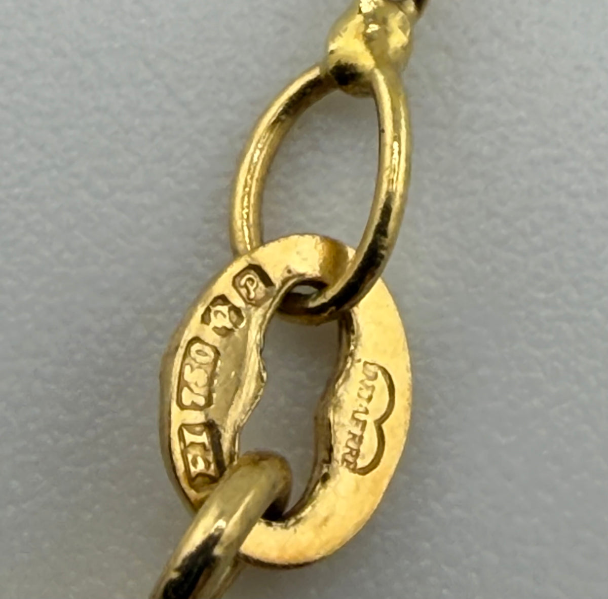 18ct Yellow Gold Teddy Bear Charm Curb Chain, 5.9g, 18in L, Hallmarks