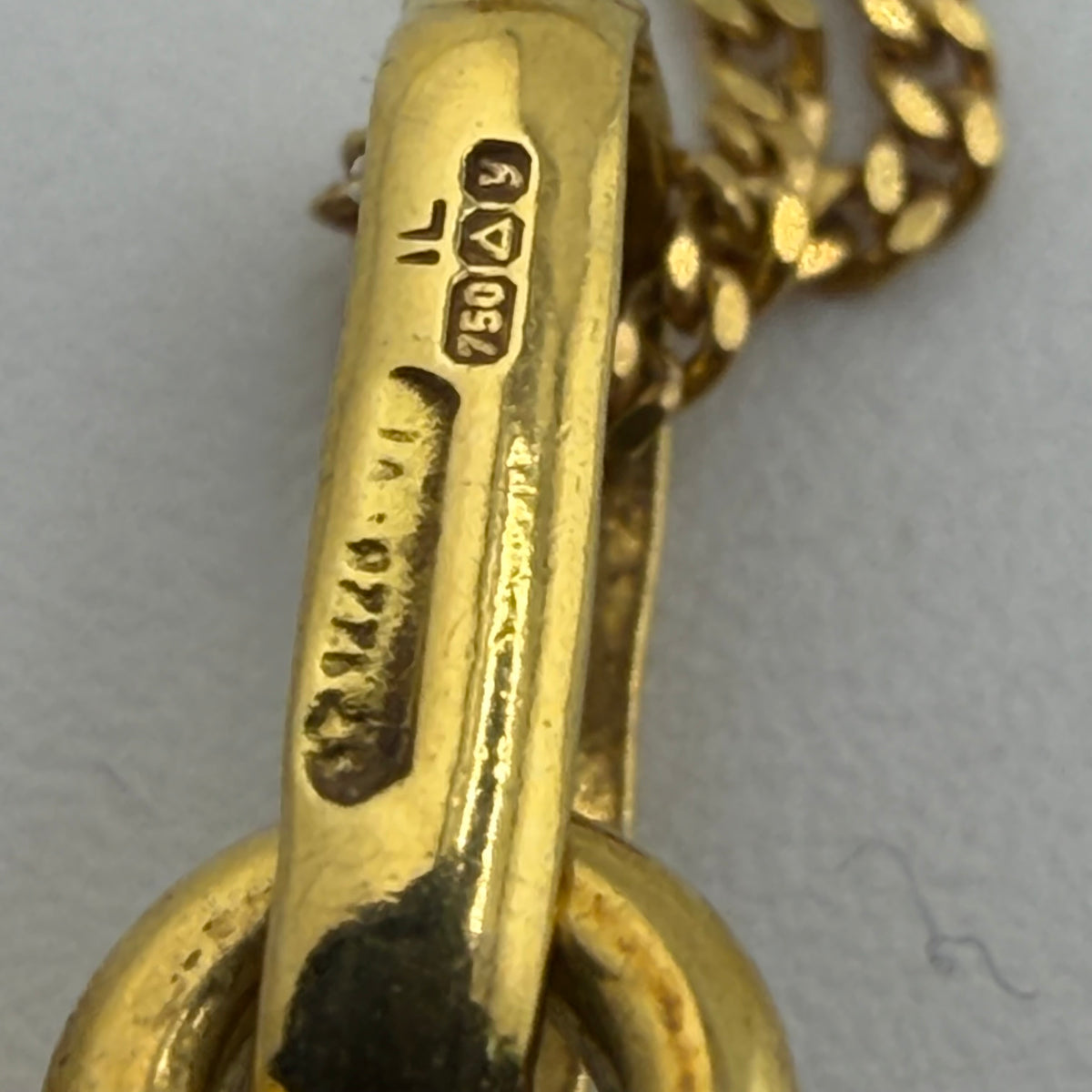 18ct Yellow Gold Teddy Bear Charm Curb Chain, 5.9g, 18in L, Hallmarks