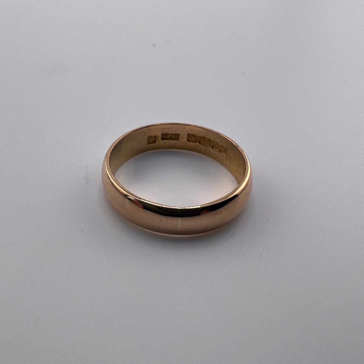 22ct Gold Wedding Band Ring 4.5mm 3.85g Size N Hallmarked