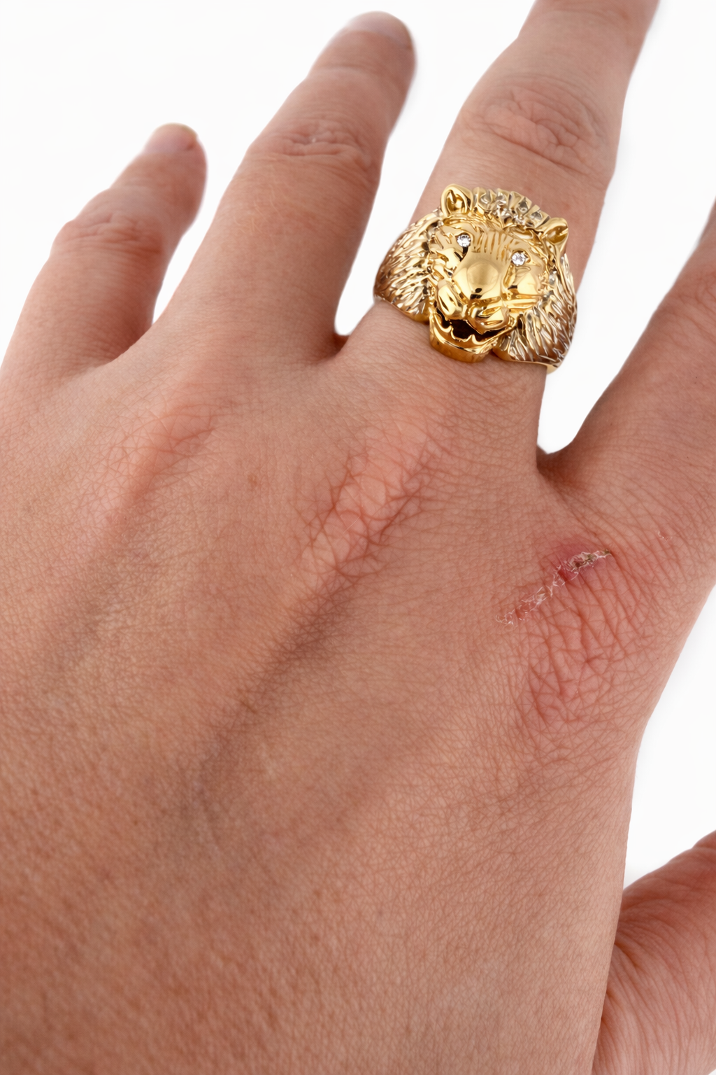 9ct gold diamond lion head gents ring size S, 8.35g hallmarked, worn on finger.
