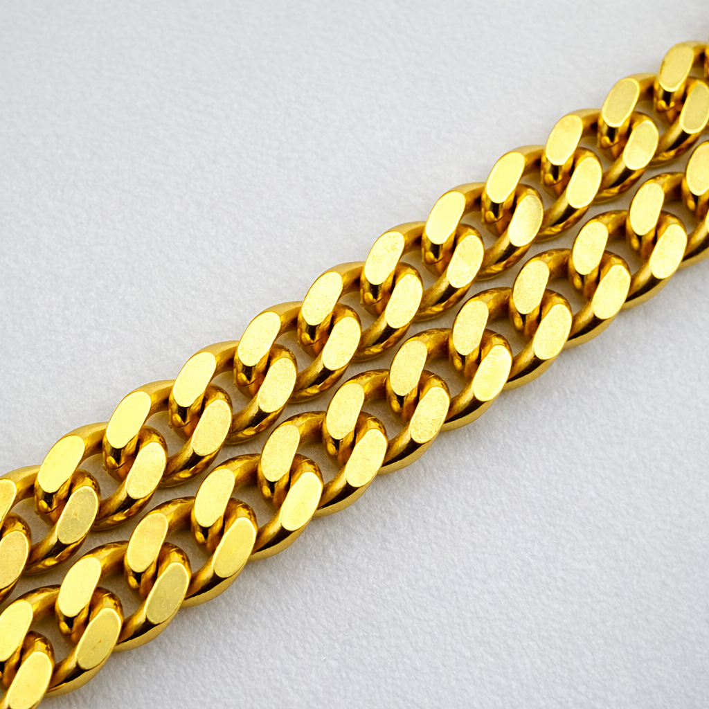 9ct Gold Curb Chain, 18in L, 3.5mm W, Italian Assay Marks, 14.3g