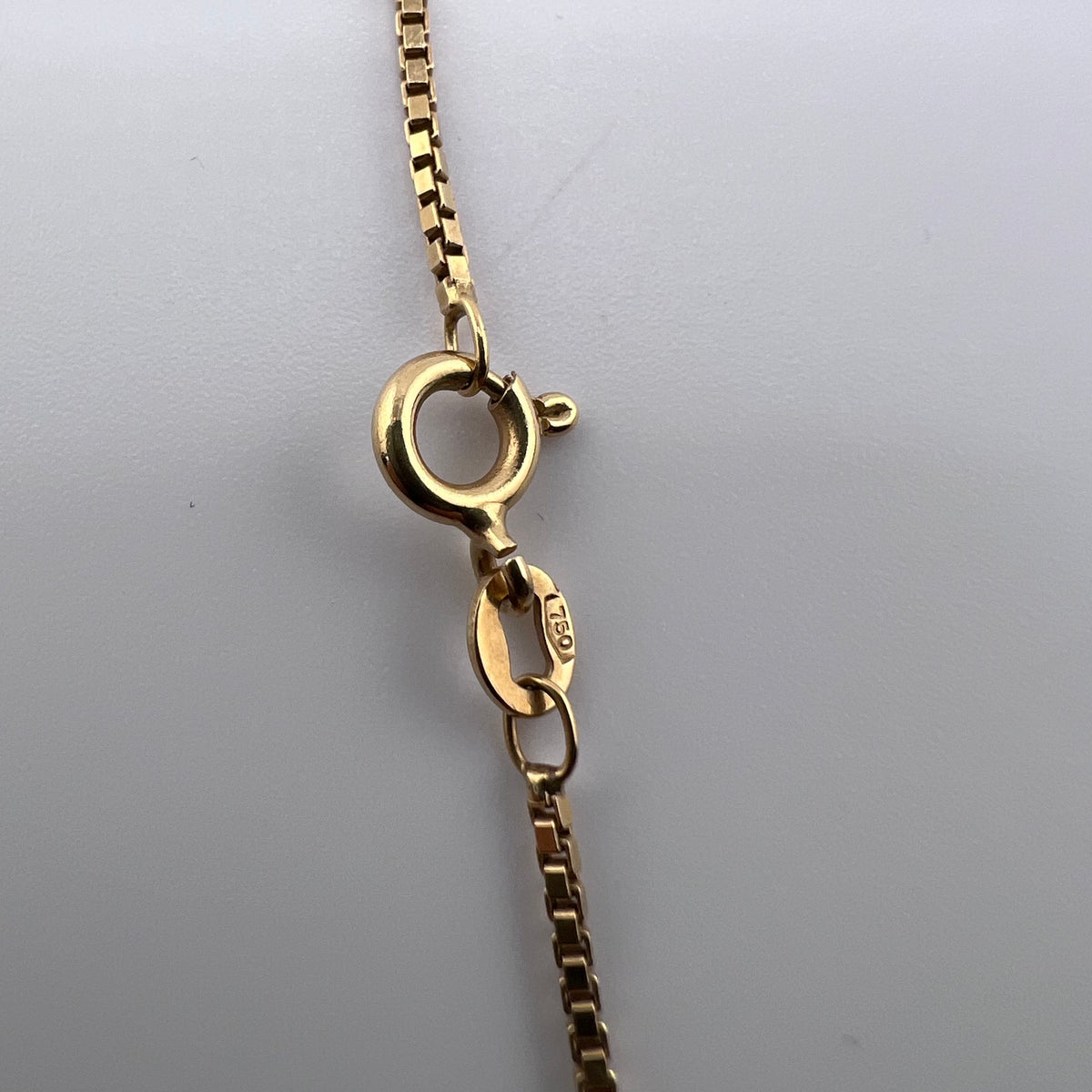 18ct Yellow Gold Double Heart Y Necklace Box Chain 6.59g Stamped 750