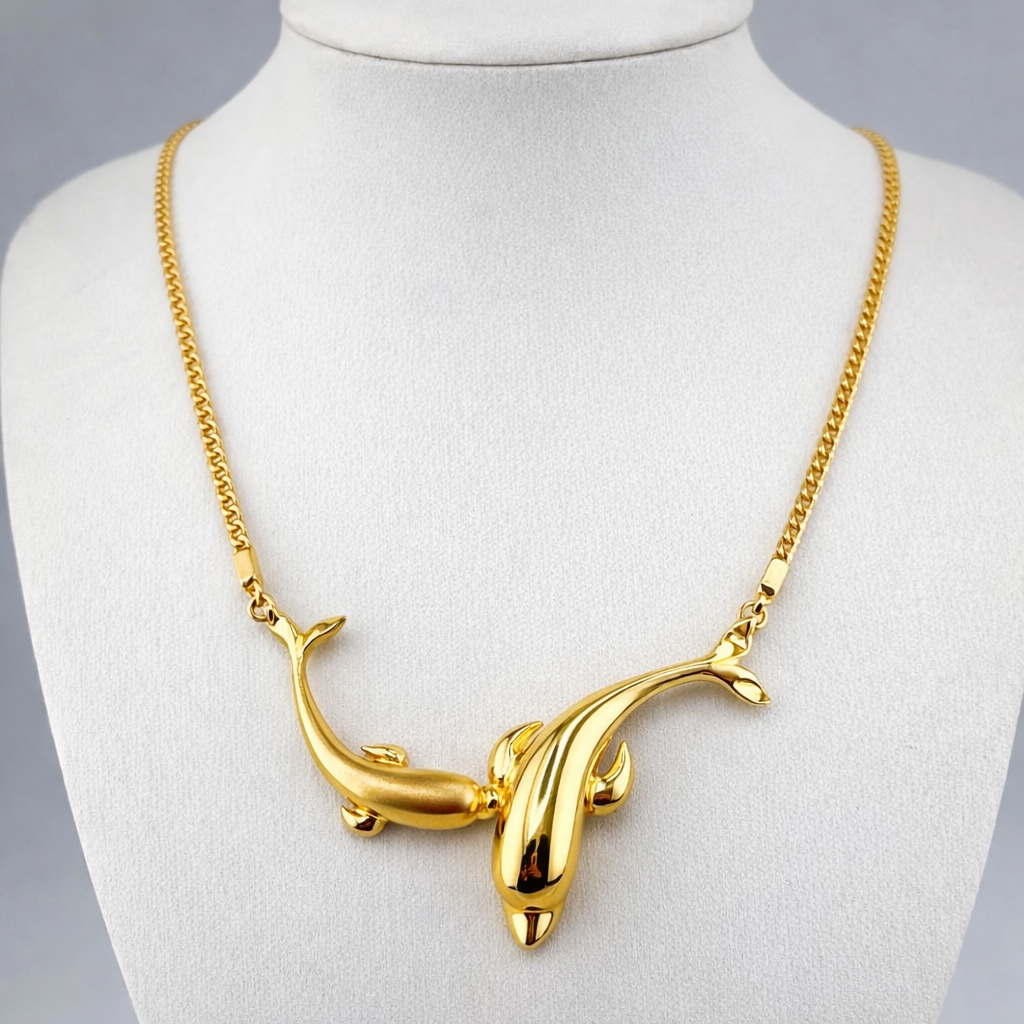 14ct Gold Dolphin Necklace on Fancy Link Chain, 17in L, 9.8g