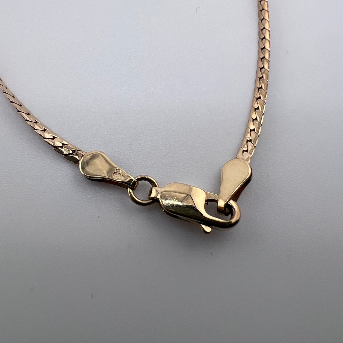 9ct Gold Natural Diamond 2 Tone Crossover Necklace 5.48g UK Hallmarks