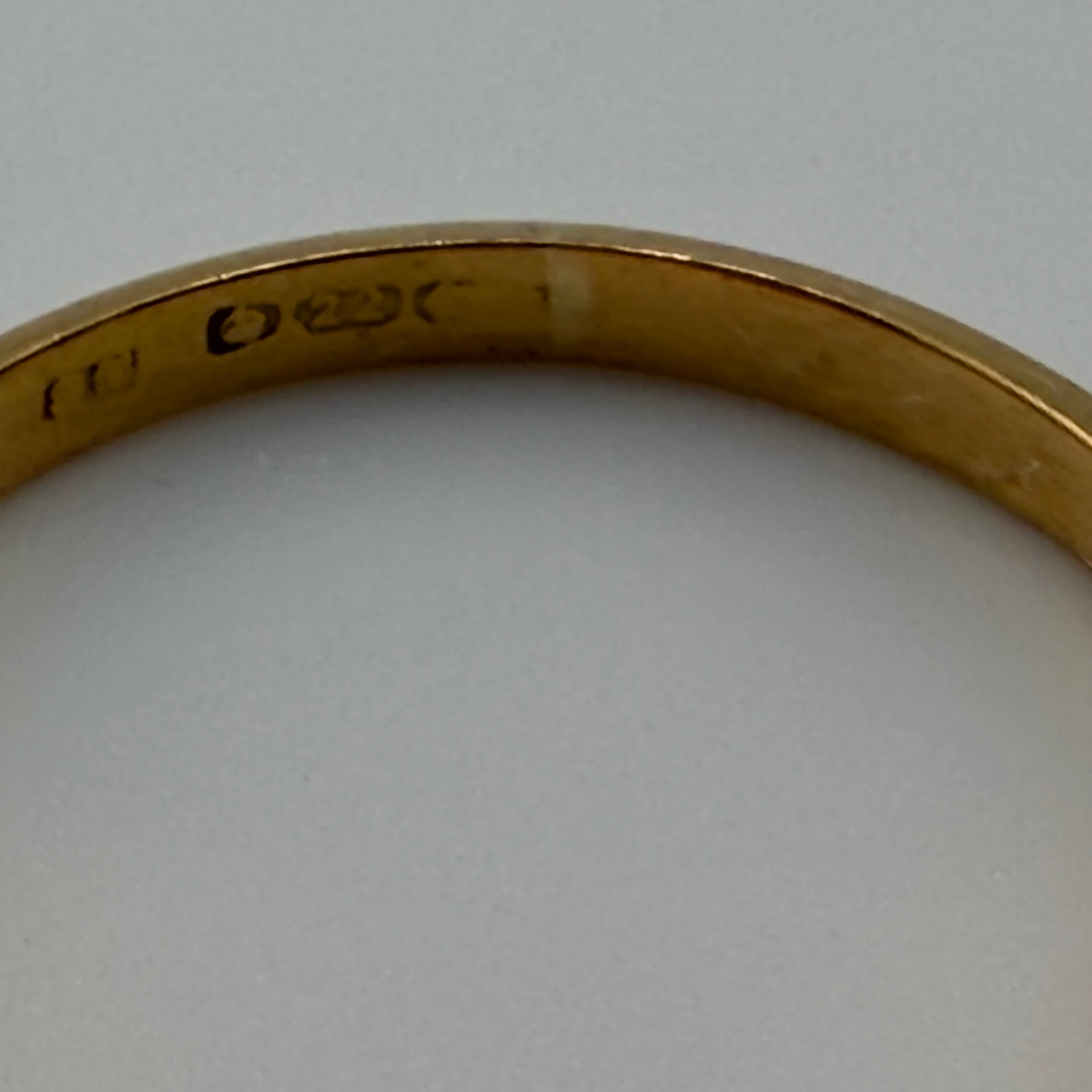 22ct Gold Wedding Band Ring Size S 2.2mm 2.76g Hallmarked Boxed