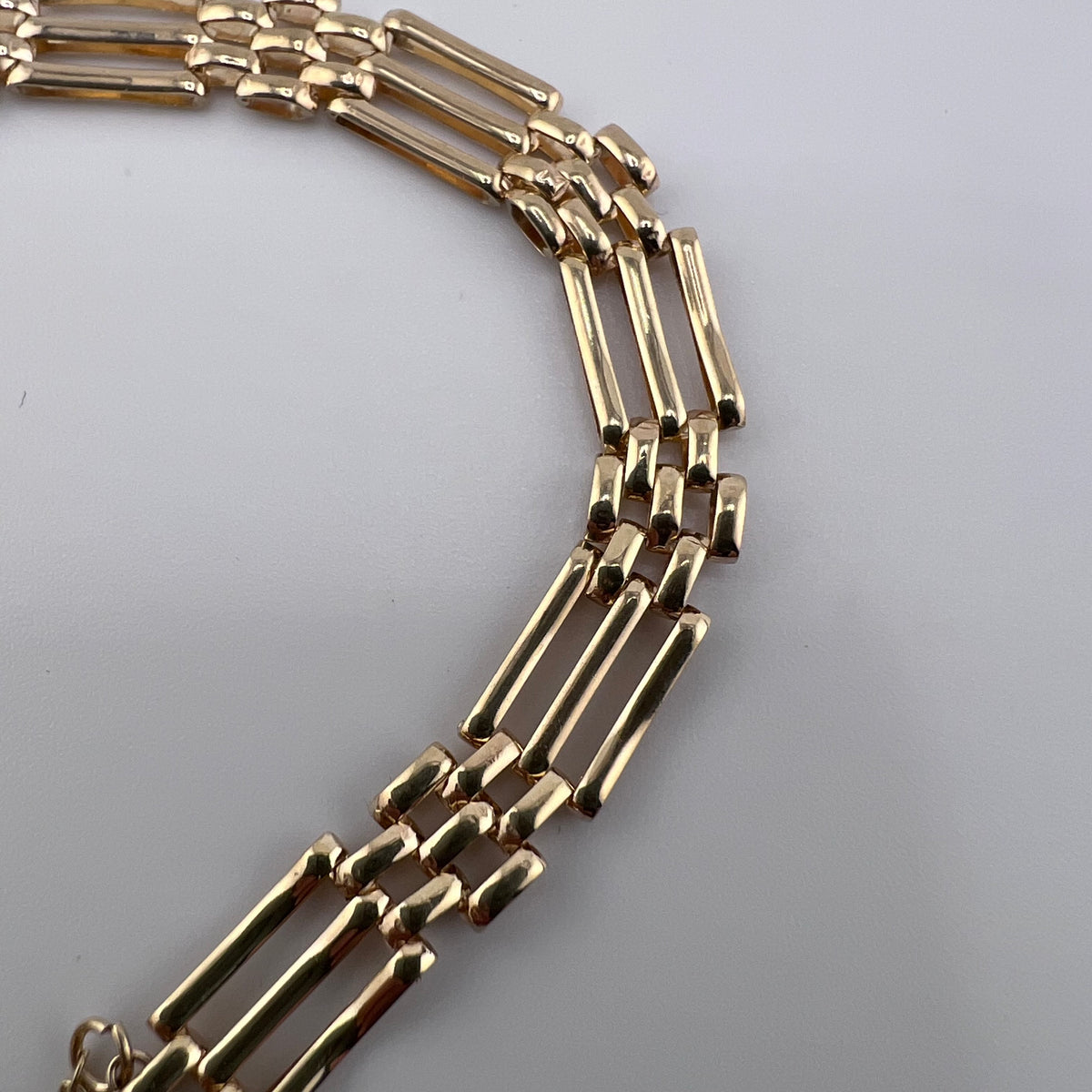 9ct Yellow Gold Three Row Bar Bracelet Heart, 7in L, 6.60g Hallmarked
