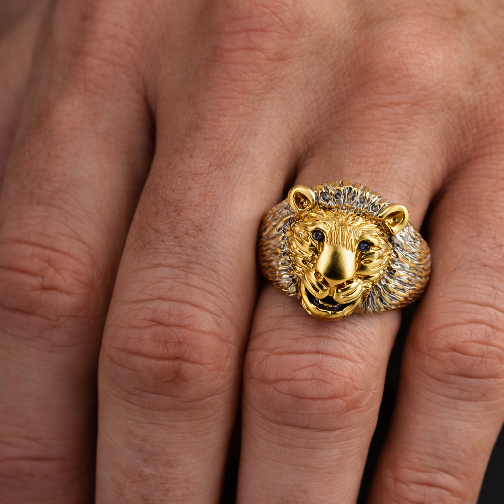9ct Gold and Diamond Lion Head Gents Ring Size S, Hallmarked 8.35g