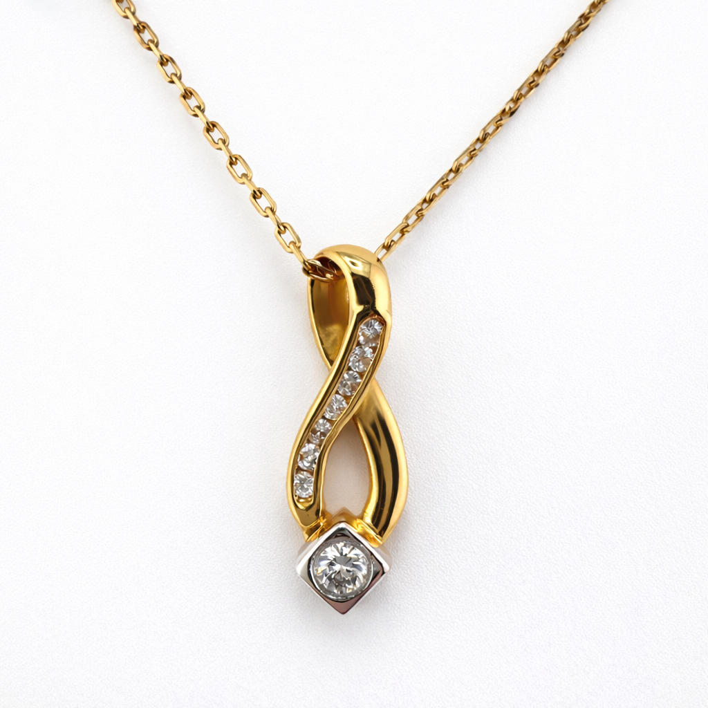 18ct Gold 0.4ct Diamond Pendant on 18in 9ct Box Chain, Hallmarked 5g