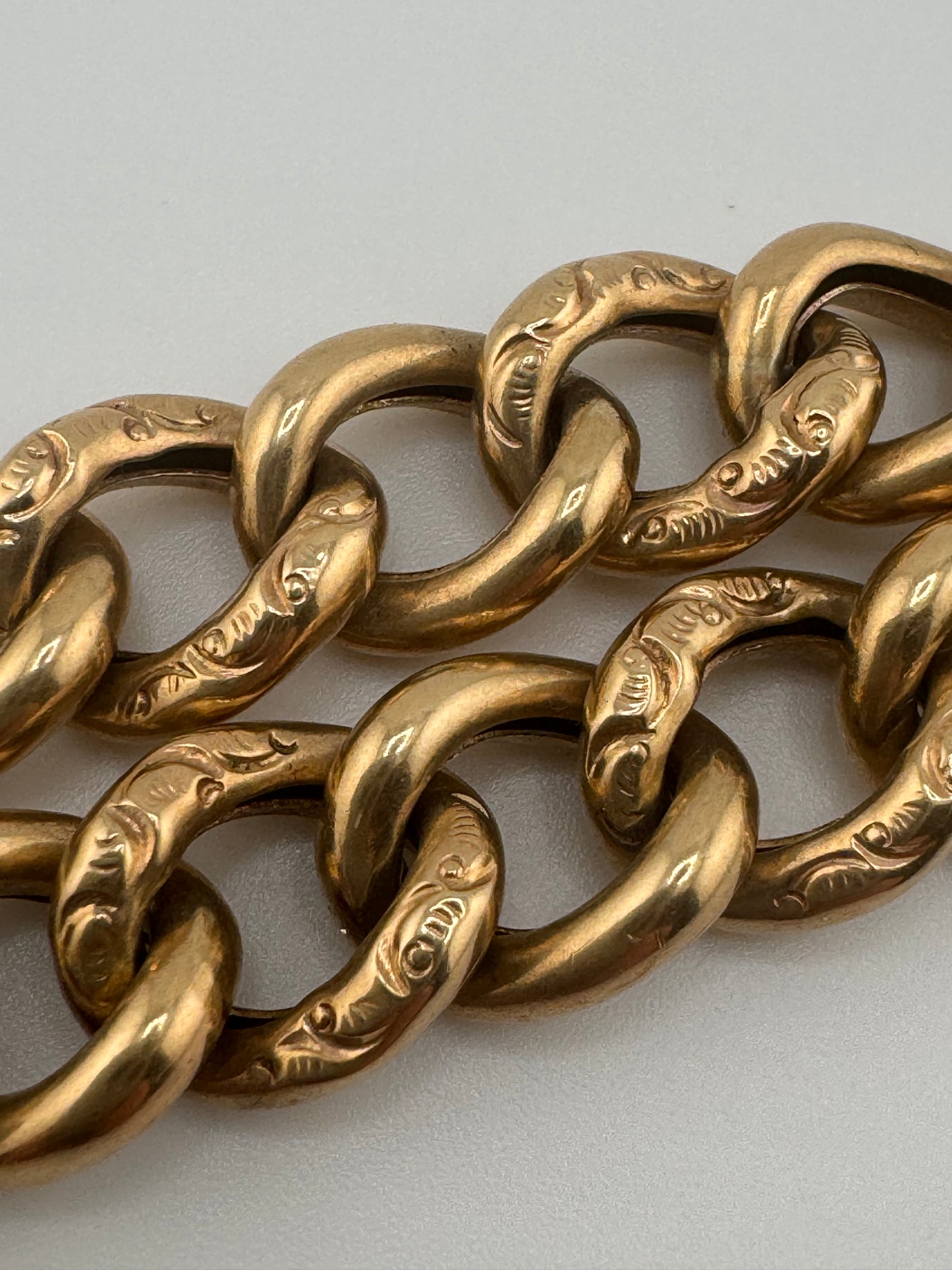 9ct Gold Vintage Curb Braclet, 11mm Wide, 7.5in Long, 21.63g Hallmarked