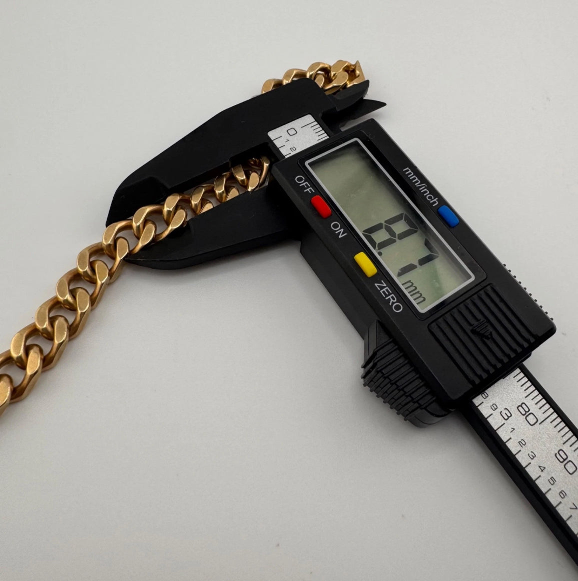 9ct Gold Curb Link Bracelet, 8.7mm Long, 8in Long, Hallmarked 42.1g