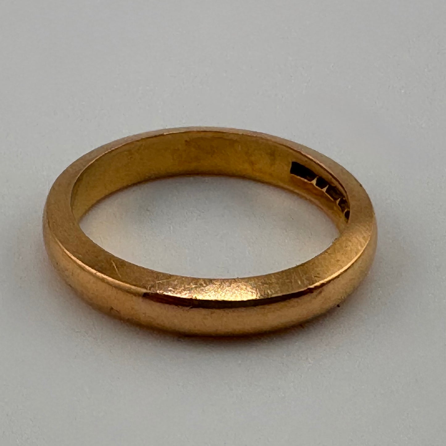 22ct Gold Wedding Band, Size O Hallmarked 5.8g, 3.7mm Wide