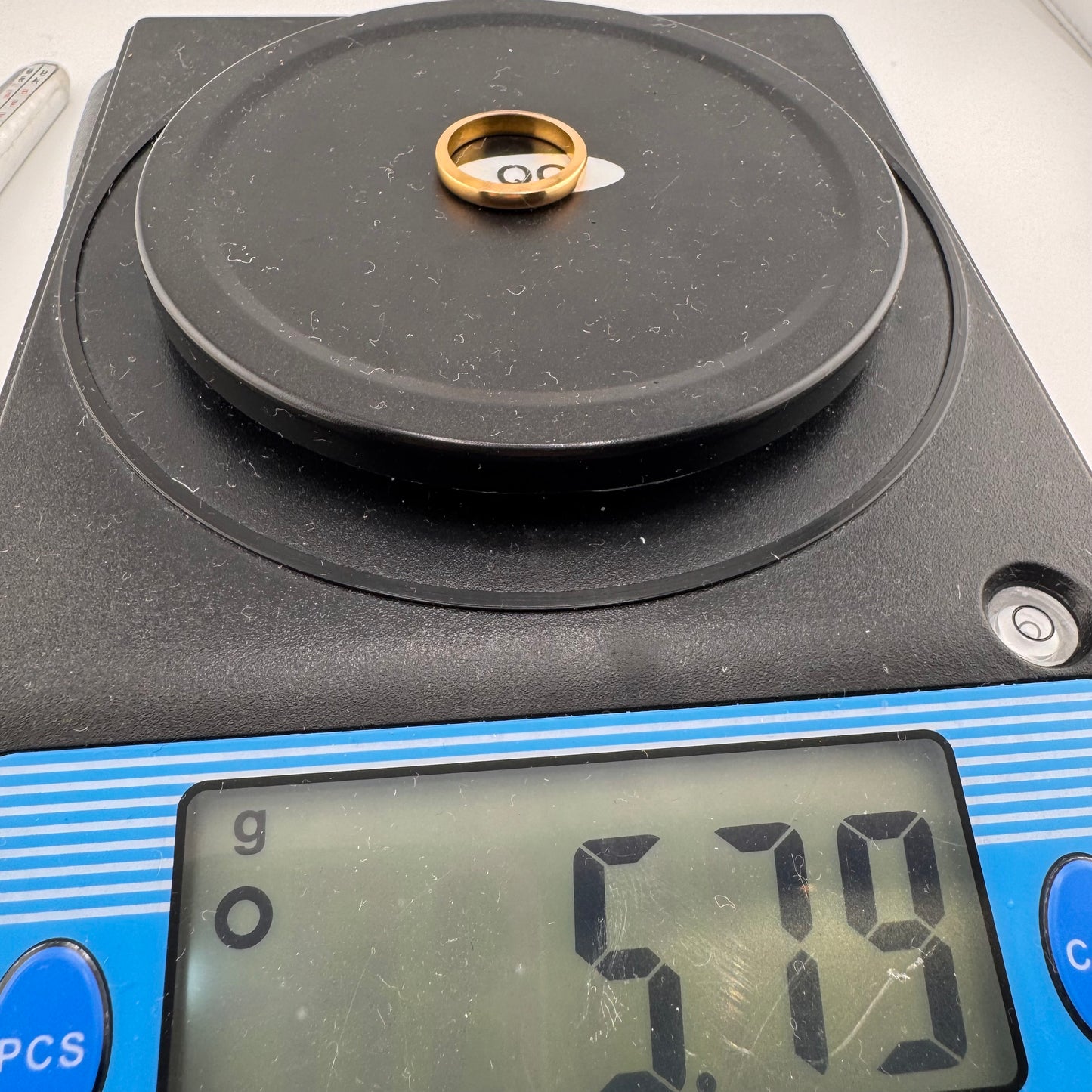 22ct Gold Wedding Band, Size O Hallmarked 5.8g, 3.7mm Wide