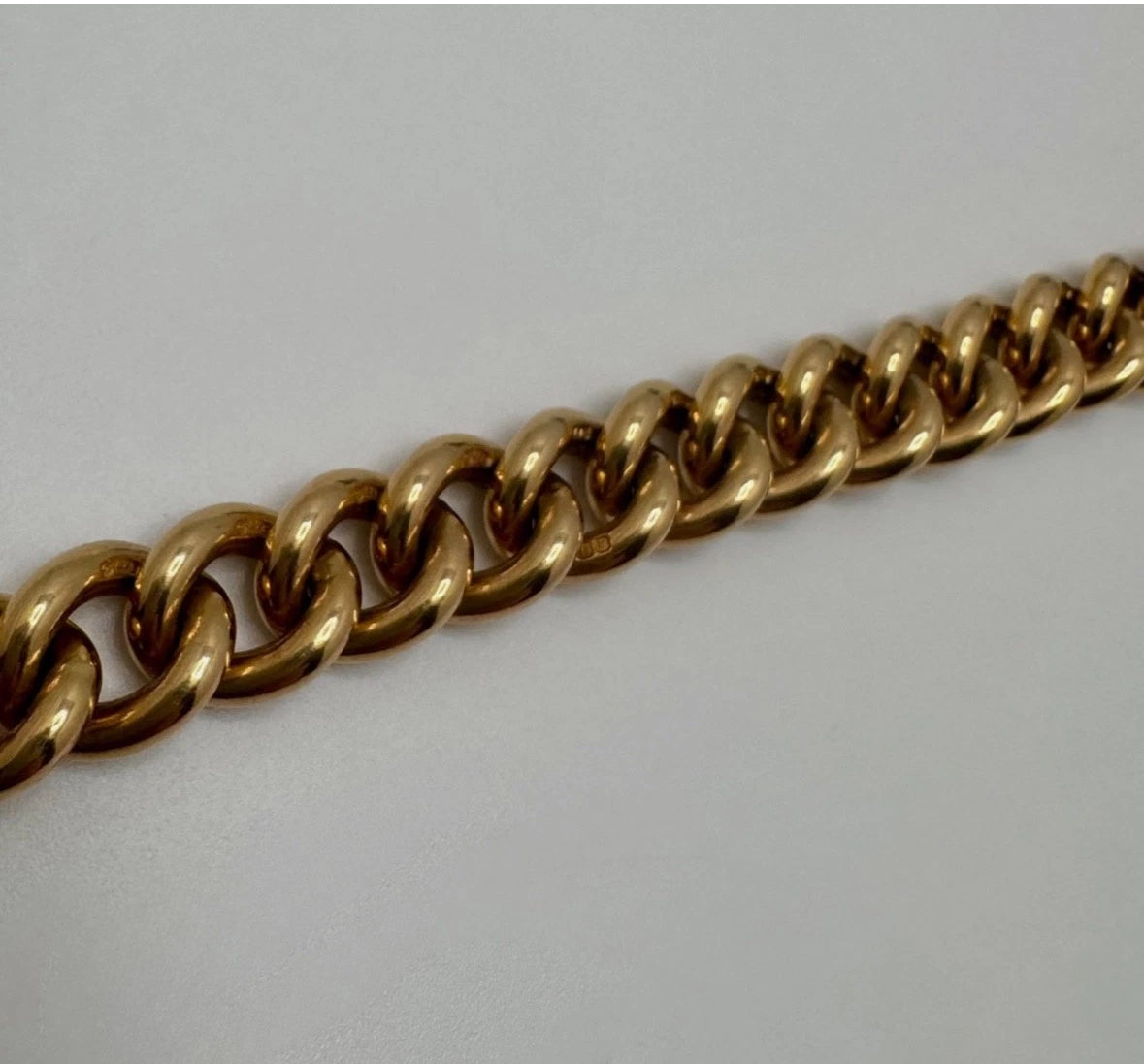 9ct Gold Solid Curb Link Braclet, 7in L, 10mm W, Hallmarked 56.3g