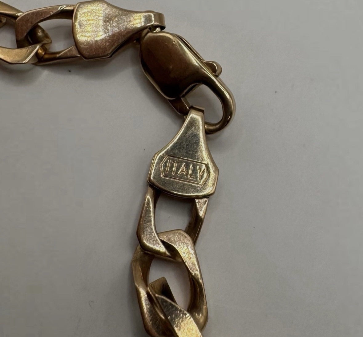 9ct Yellow Gold Men’s Curb Chain, 6mm Wide, 25in Length, Hallmarked 46.3g