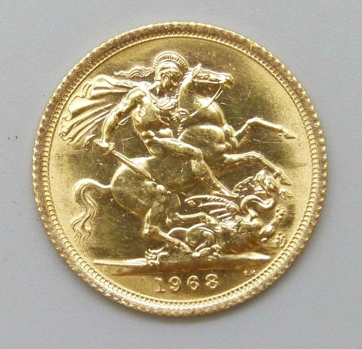 22ct Gold Full Sovereign Elizabeth II 1st Portrait 1968