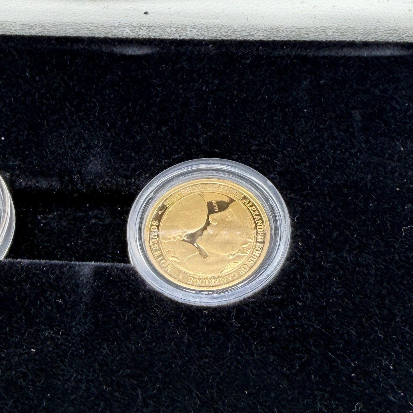 London Mint Commemorative 2 Gold Coin Set:2013 Vivat Regina Full Sovereign and 2014 Prince George Full Sovereign 16g of 22ct Gold