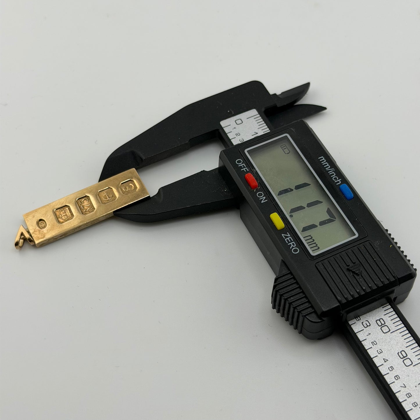 9ct Yellow Gold Ingot Pendant, Full UK Hallmarks 11.1g