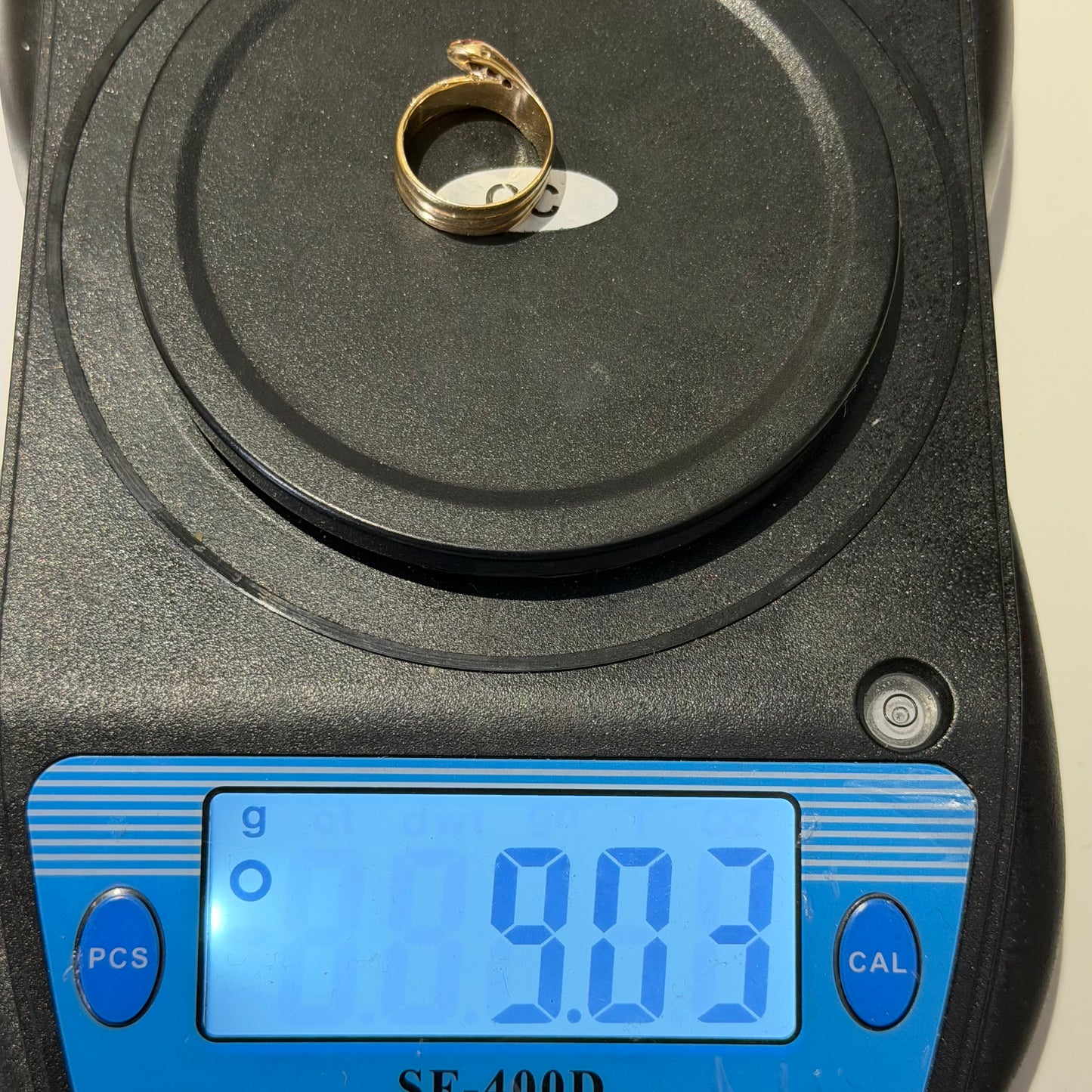 18ct Gold Snake Ring with Garnets, Size Q1/2, 9g, Stamped 18ct