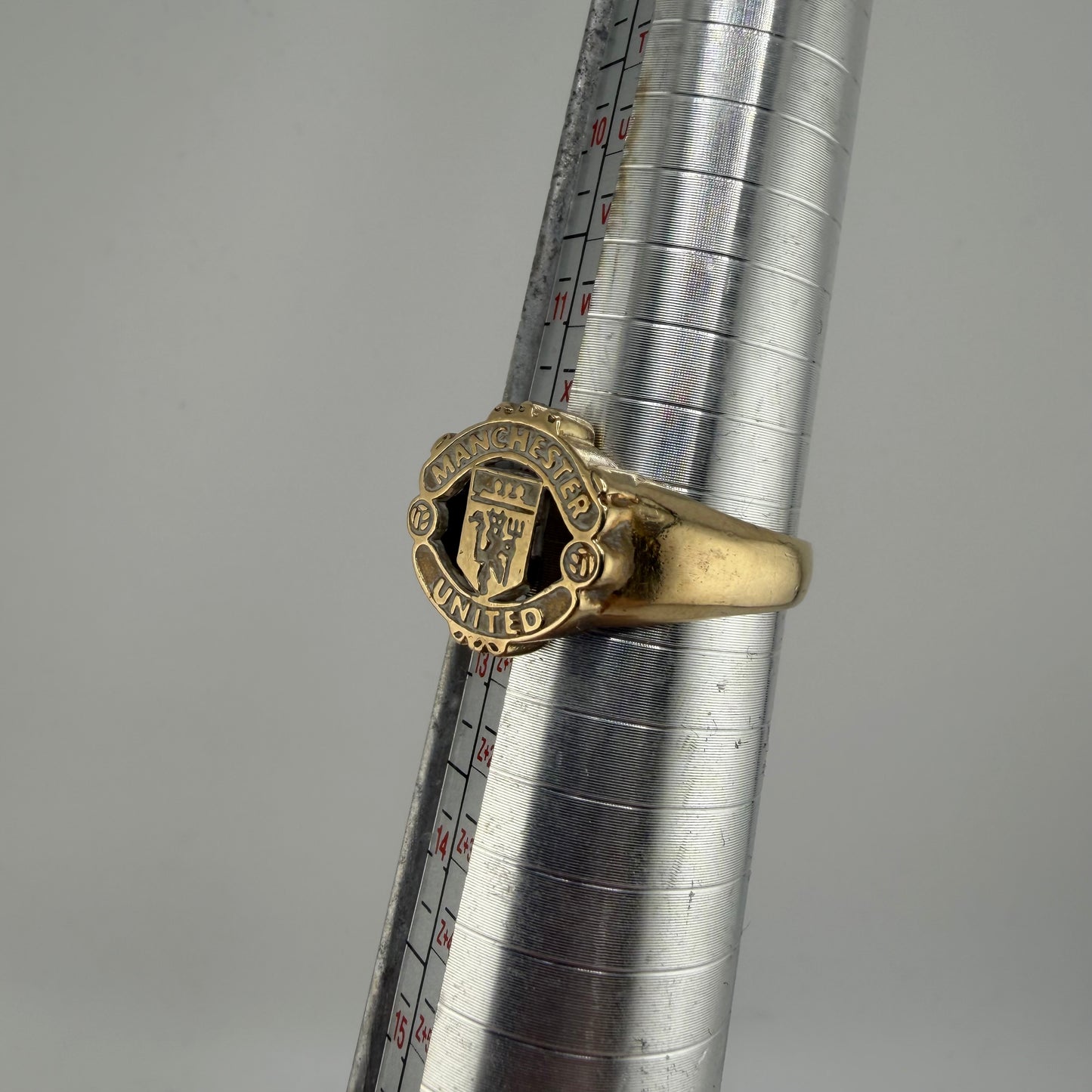 9ct Gold Man Utd Signet Ring, Size Z, Hallmarked, 5.44g