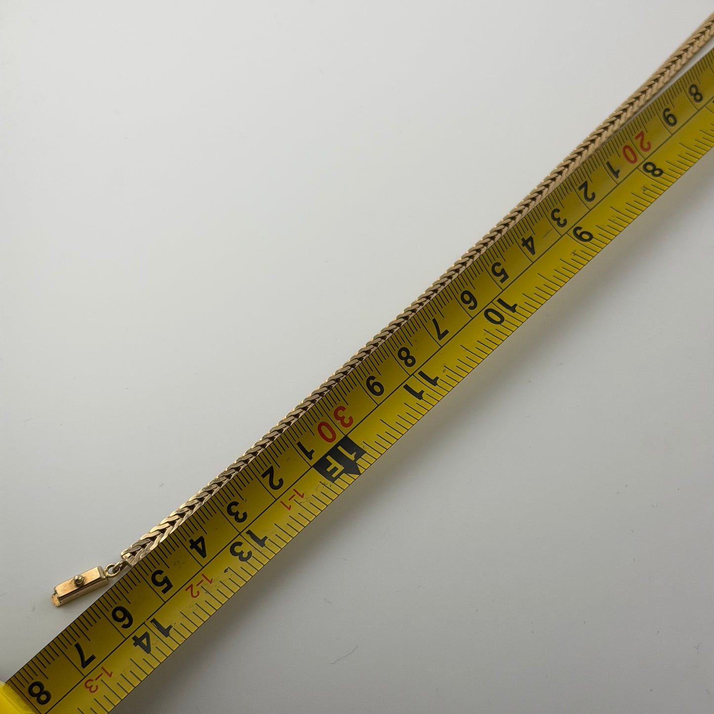 9ct Yellow Gold Ladies/Girl Herringbone Link Choker Necklace, 4mm W, 14.5in L, 14.8g Stamped 9ct