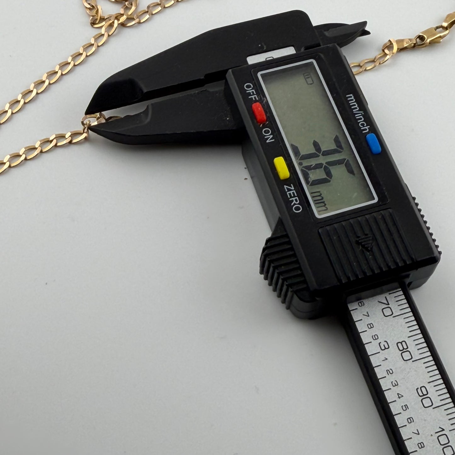 9ct Gold Curb Chain, 3.6mm W, 19in L, Hallmarked 5.9g