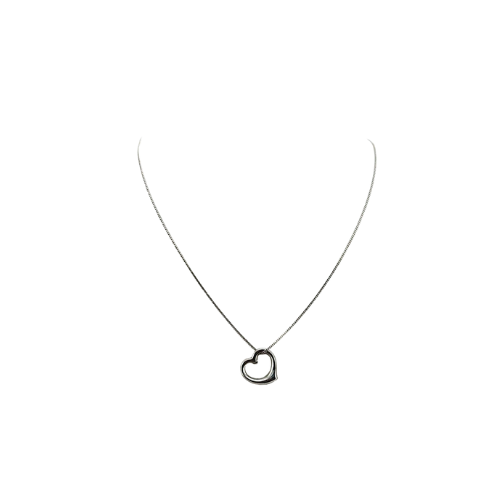 9ct White Gold Pendant on Fine White Gold Curb Chain, 48cm Length. 1g