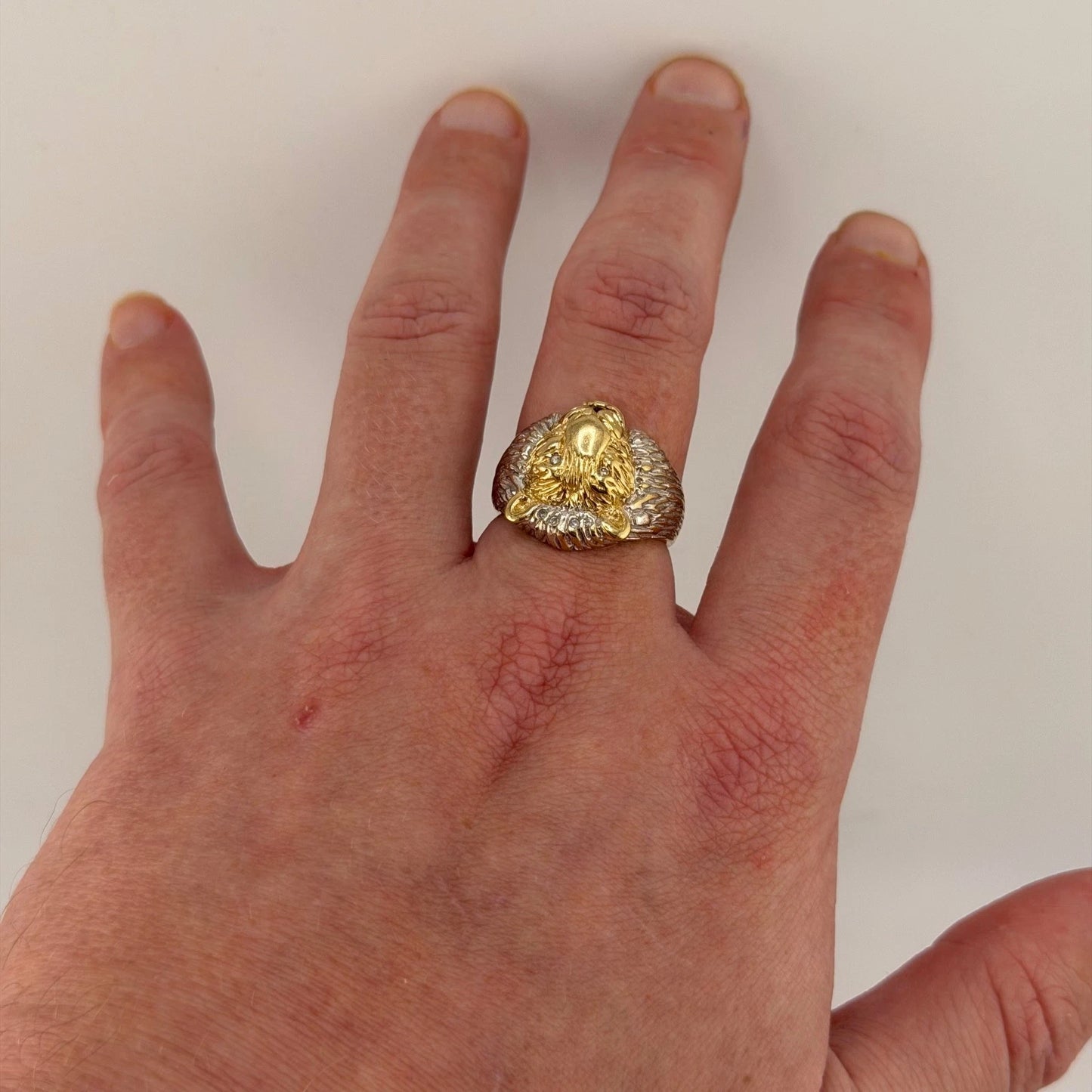 9ct Gold and Diamond Lion Head Gents Ring Size S, Hallmarked 8.35g