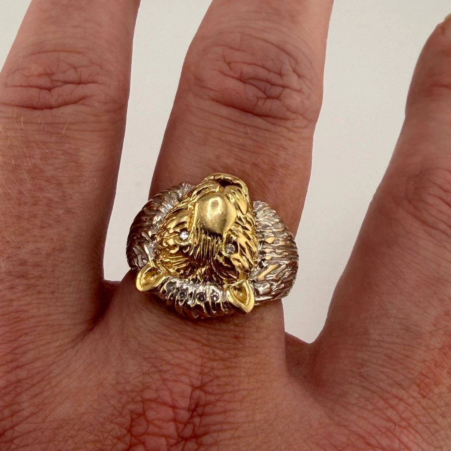 9ct Gold and Diamond Lion Head Gents Ring Size S, Hallmarked 8.35g