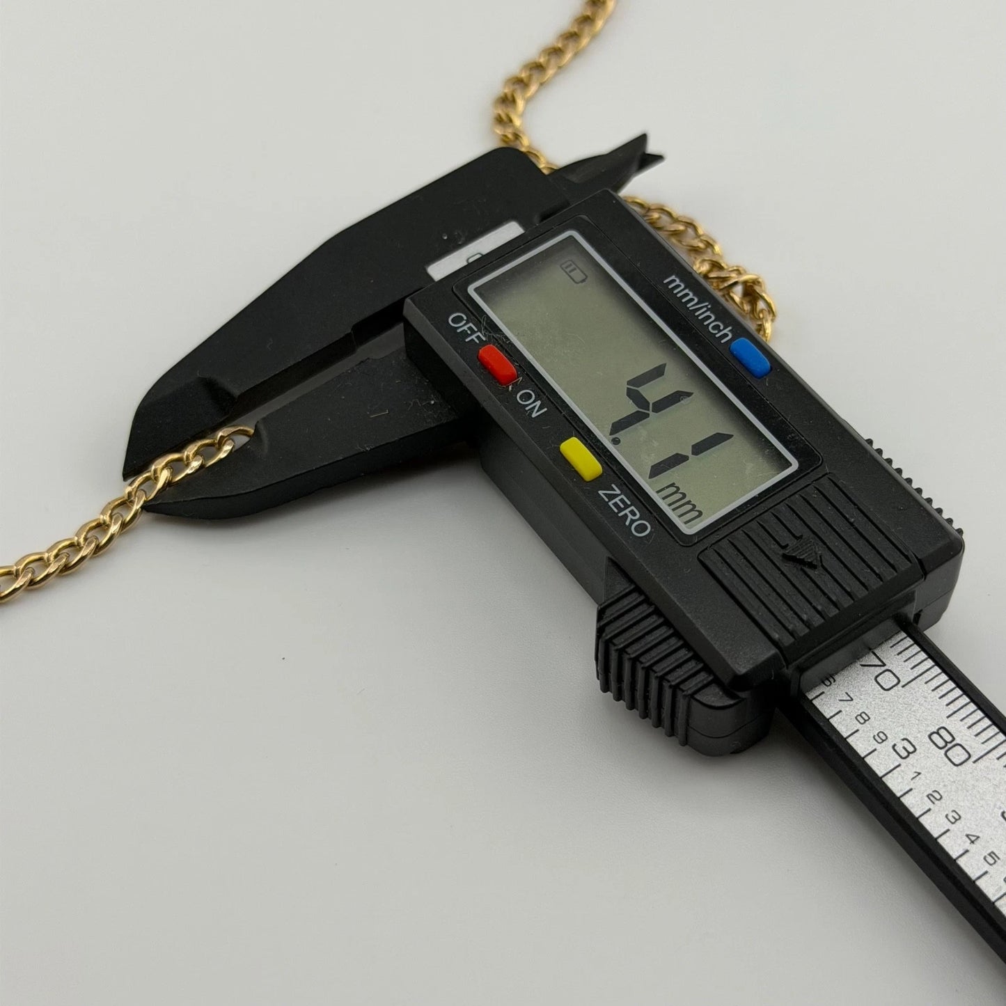 9ct Gold Curb Chain, 24in L, 4.1mm W, Hallmarked 8.9g,