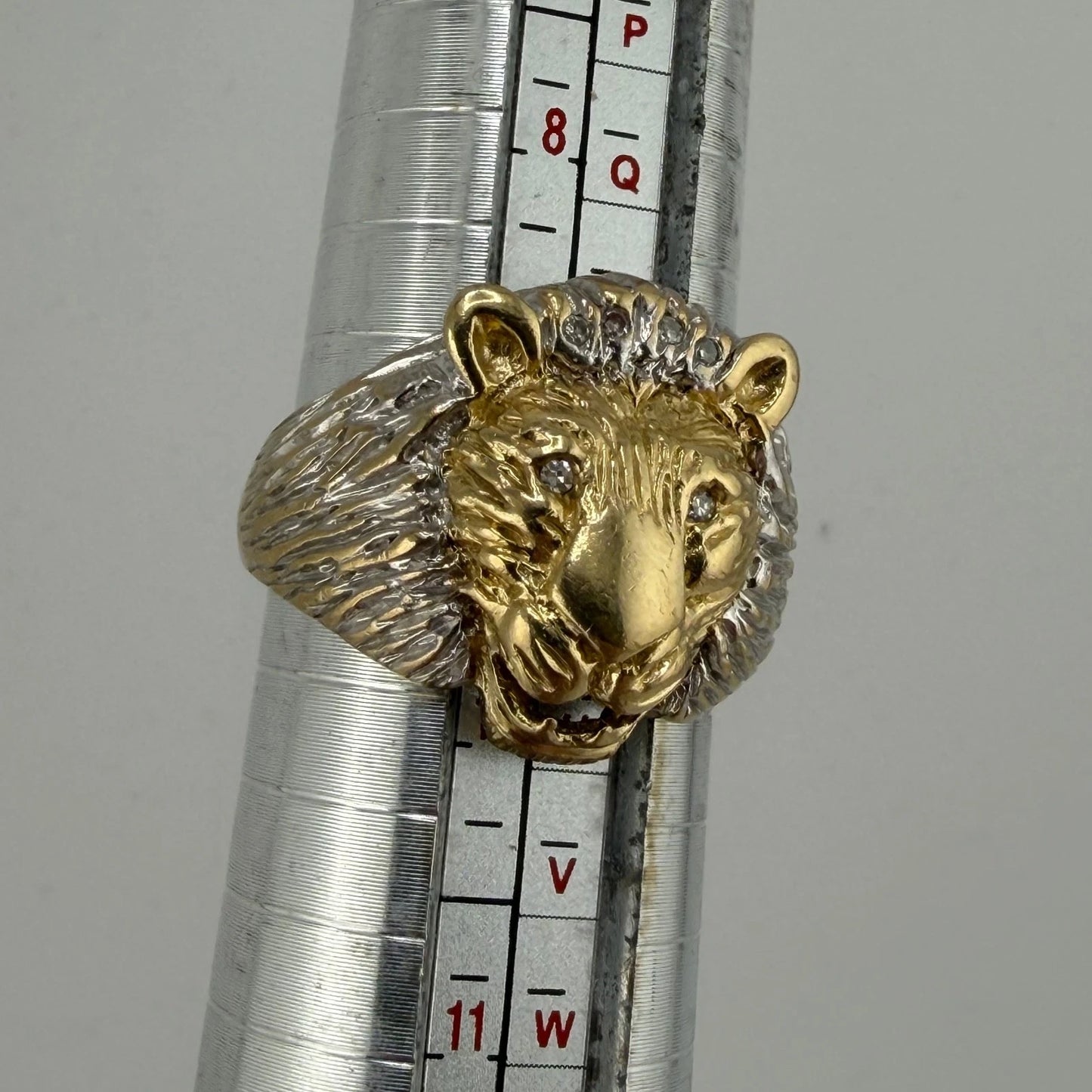 9ct Gold and Diamond Lion Head Gents Ring Size S, Hallmarked 8.35g