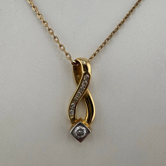 18ct Gold 0.4ct Diamond Pendant on 18in 9ct Box Chain, Hallmarked 5g