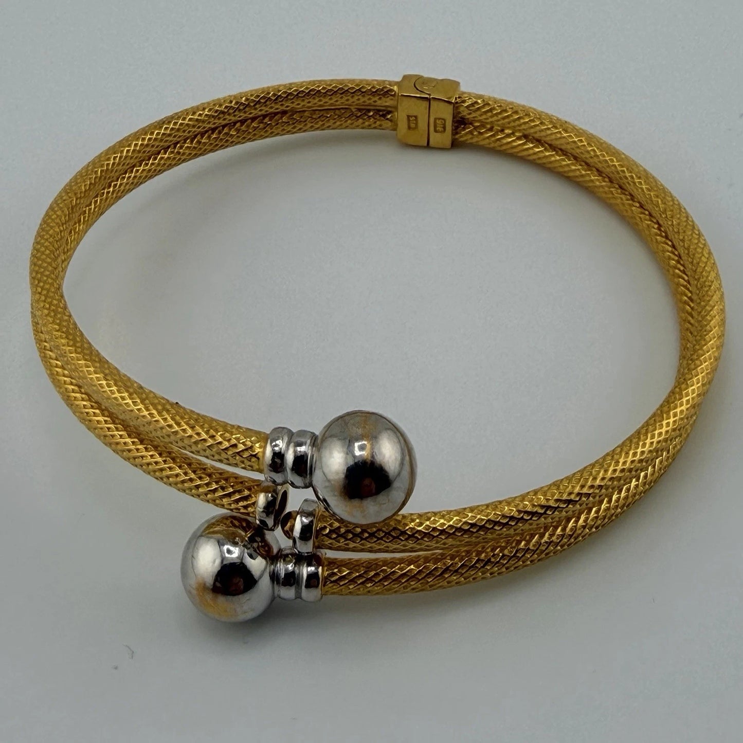 22ct Gold Bangle, 7.5in Circumference, 20.3g Stamped 916