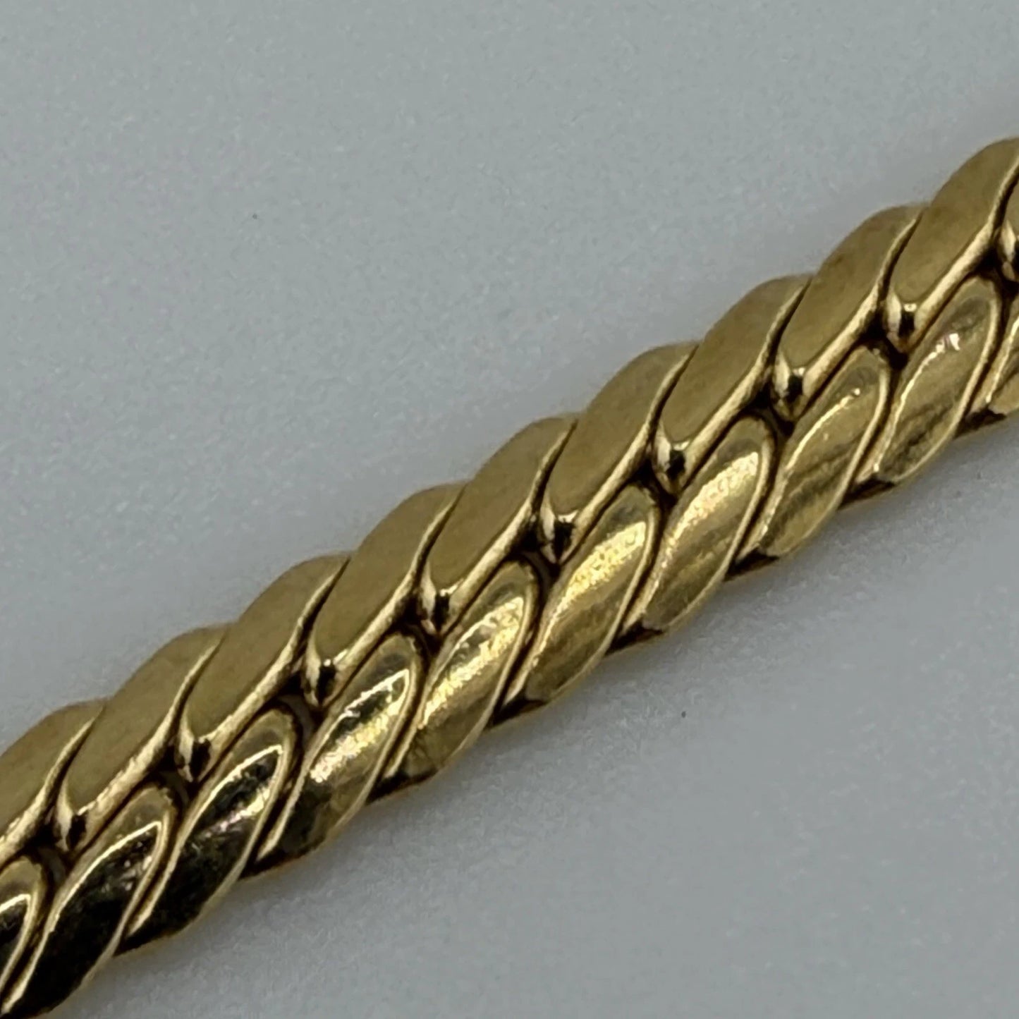 18ct Gold Cuban Link Chain, 17.5in Length, 4.5mm Not Scrap W, 14.85g.