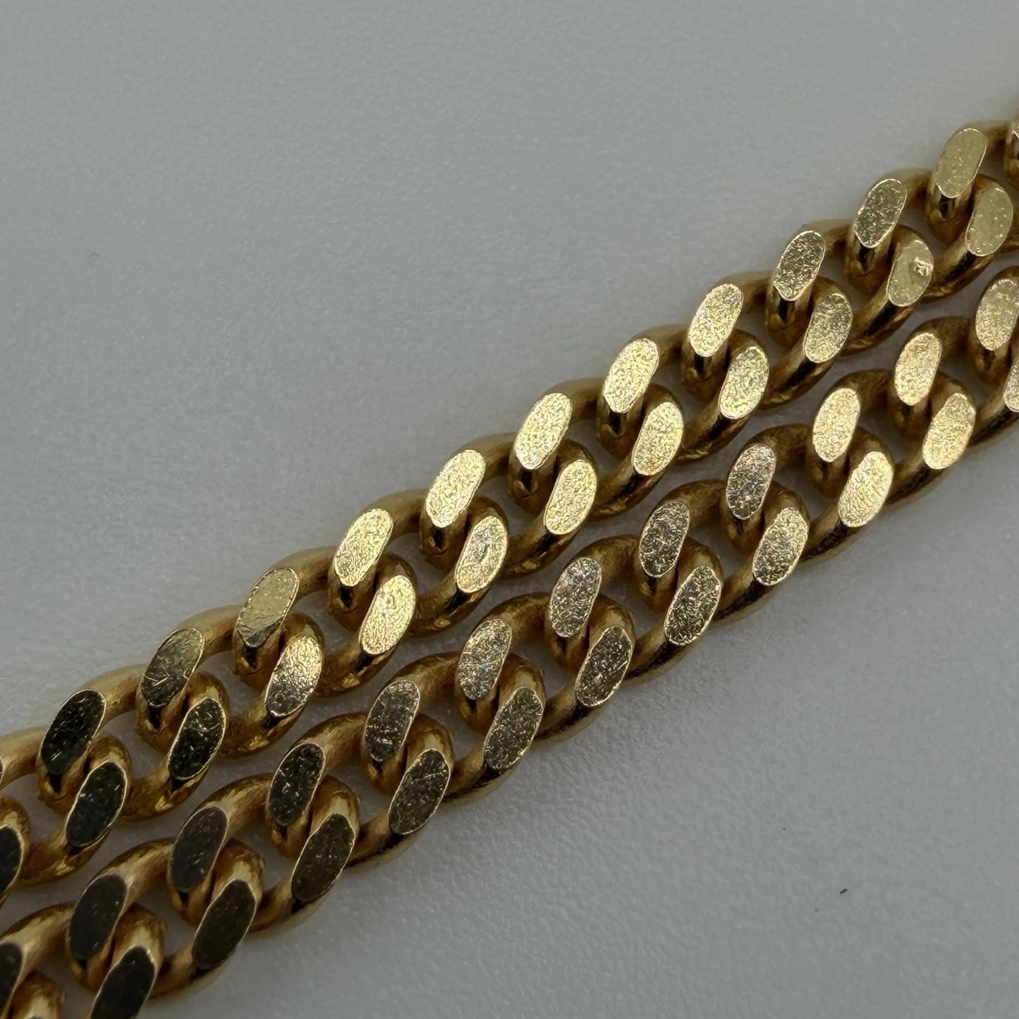 9ct Gold Curb Chain, 18in L, 3.5mm W, Italian Assay Marks, 14.3g